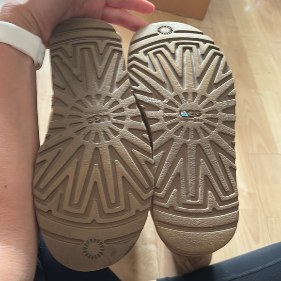 New Classic Tall Uggs - Picture 2 of 4